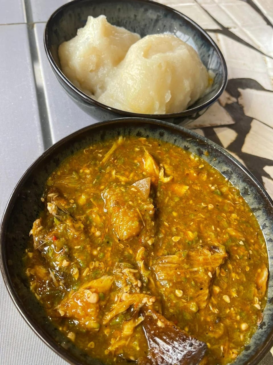 Placali + Sauce gombo + Poulet